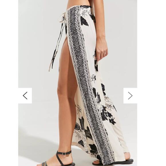 Billabong Adventure Spirit Floral Pants size M - Picture 4 of 9